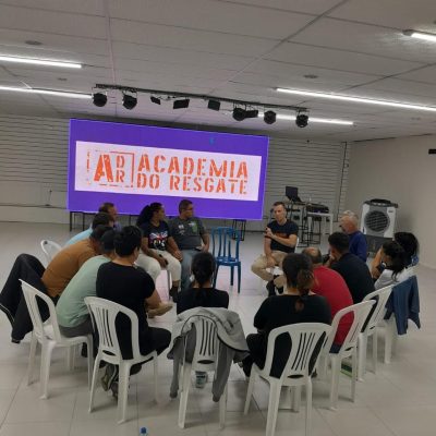 nomeie essas imagens para otimizar o seo para a academia do resgate com texto alternativo titulo legenda descrição